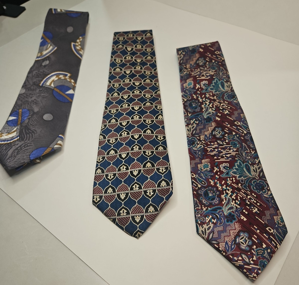 Lot Of 3 Geoffrey Beene Silk Mens Neck Ties - 100% Silk Made in Italy and USA